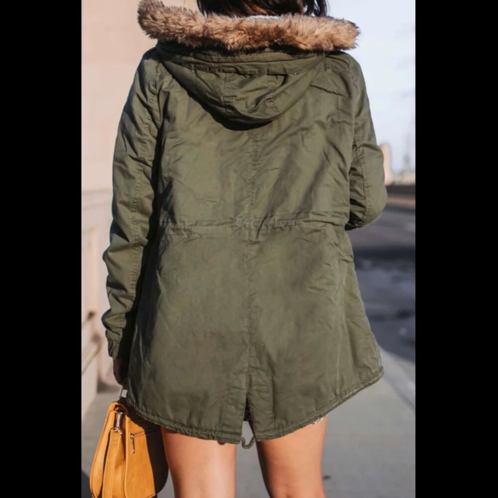 Vintage Olive Winter Nordic Chic Parka Coat (Like New)